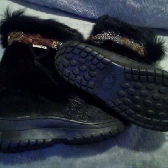 BearPaws Fur Boots Size 6 - Picture 7 of 8